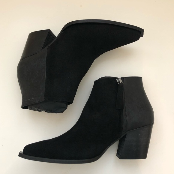 Intentionally Blank two tone black booties - Picture 1 of 6